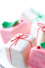 Christmas petit fores